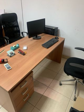 Mesa oficina madera marrón