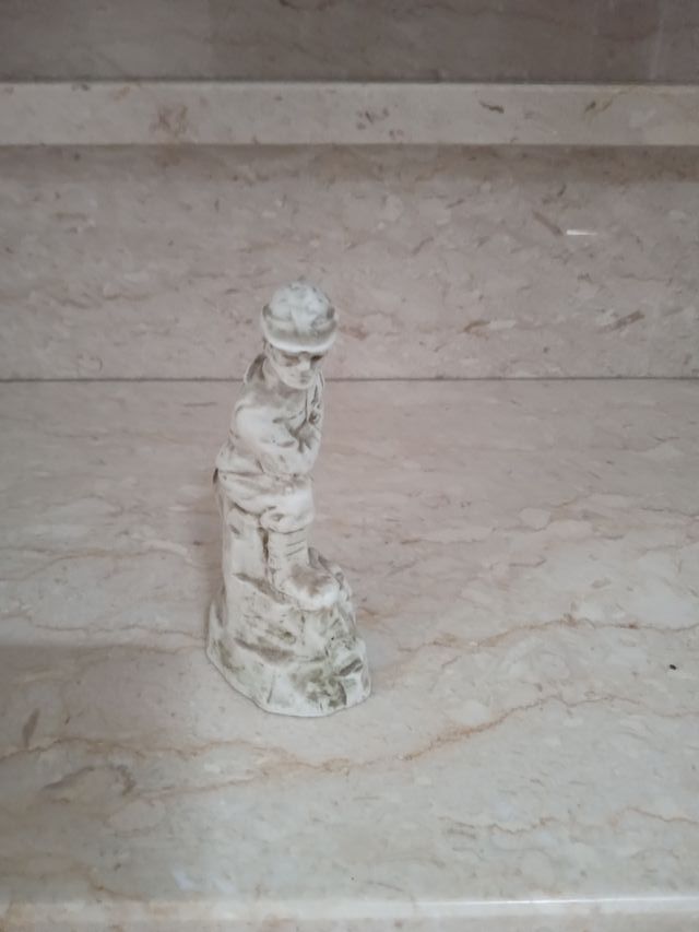 Statuina Cacciatore Distilleria Rossi di Asiago