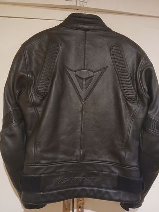 Chaqueta moto Dainese cuero