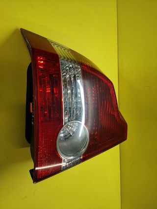 PILOTO TRASERO IZQUIERDO VOLVO S40