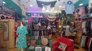 Traspaso tienda ropa vintage Cherry Bomb