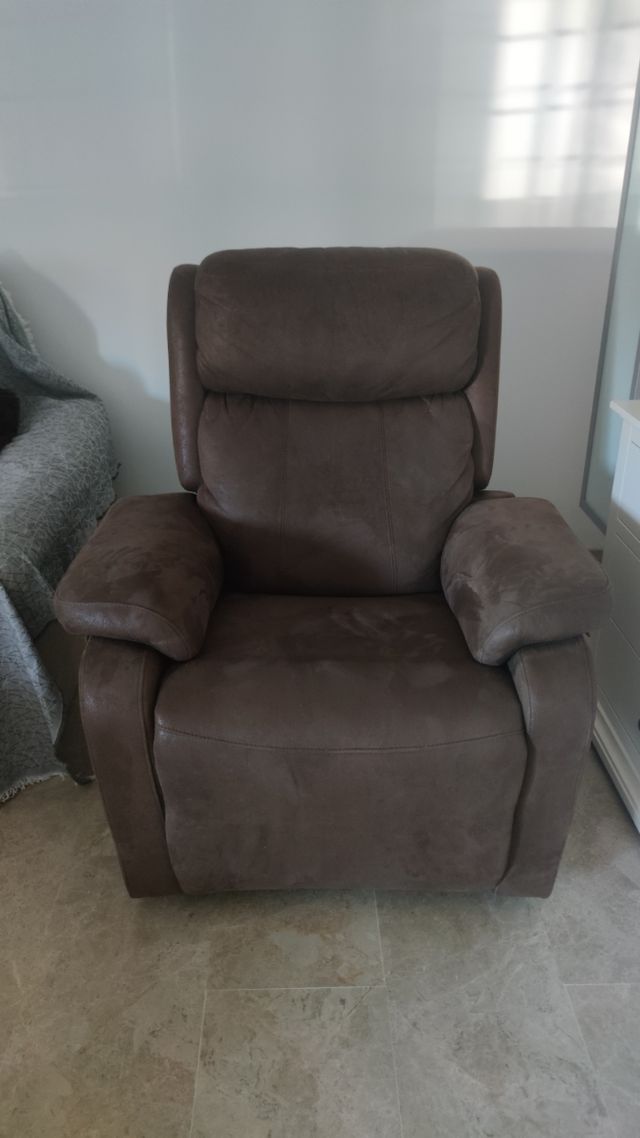 Sillón relax marrón sintético