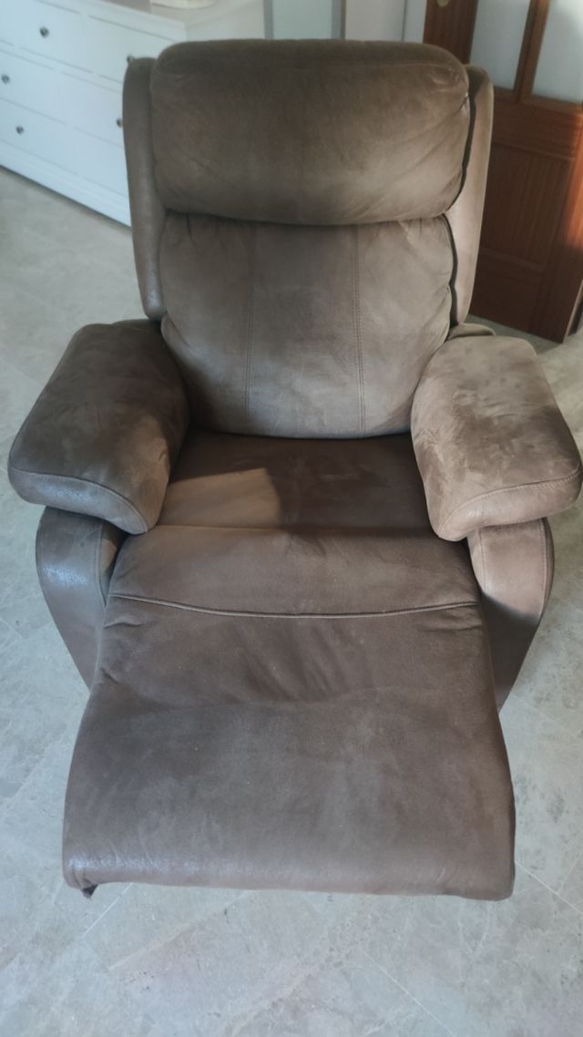 Sillón relax marrón sintético