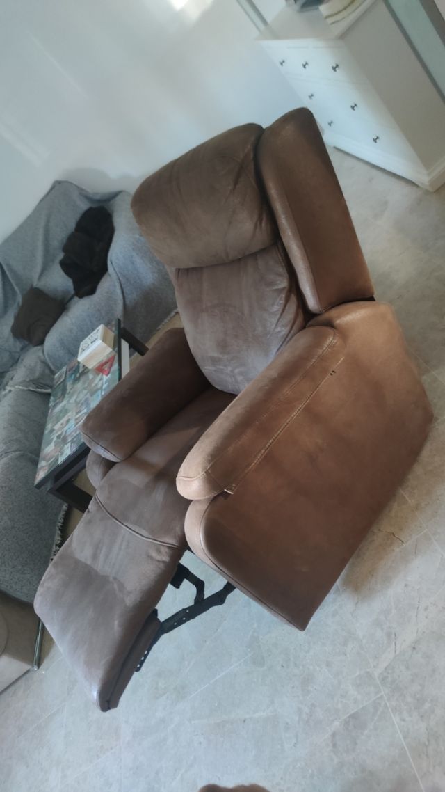 Sillón relax marrón sintético