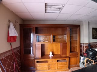 Mueble salón madera - vitrina