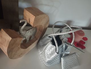 Bolso cubo plateado