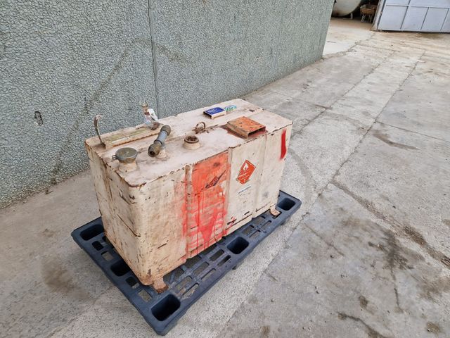 DEPÓSITO DE GASOIL DE 250L
