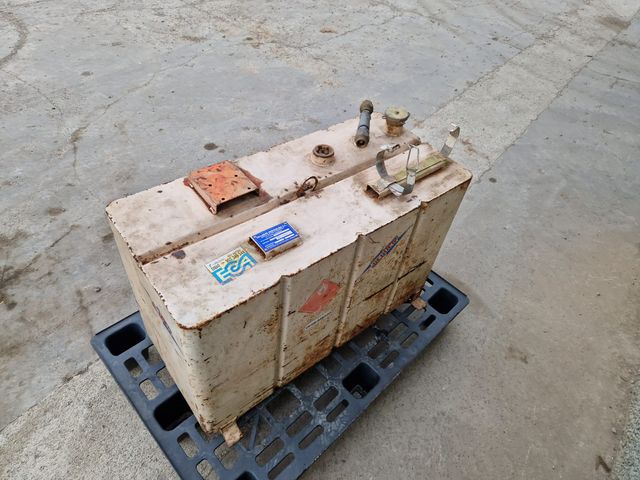 DEPÓSITO DE GASOIL DE 250L