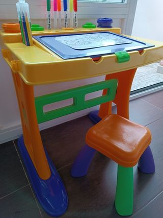 Mesa actividades infantil