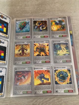 Álbum Invizimals + 383 cartas