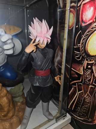 Figura Black Goku Rosa
