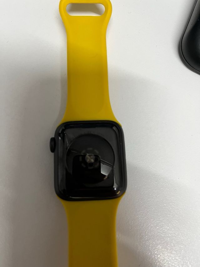 Apple Watch SE - Correa Amarilla