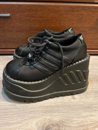 Botas plataforma Demonia negras