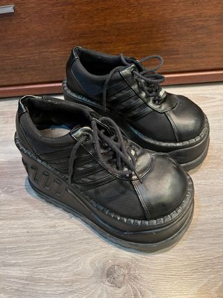 Botas plataforma Demonia negras