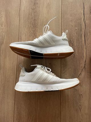 Adidas Swift Run 24 - Blancas - 44.5