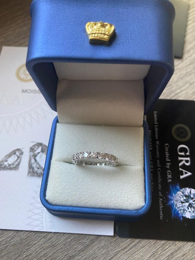 Anello Veretta in Moissanite 0.10 ct (3.0 mm)