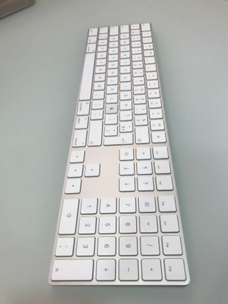 Teclado  Magic Keyboard 2 con REGALO Mouse  -