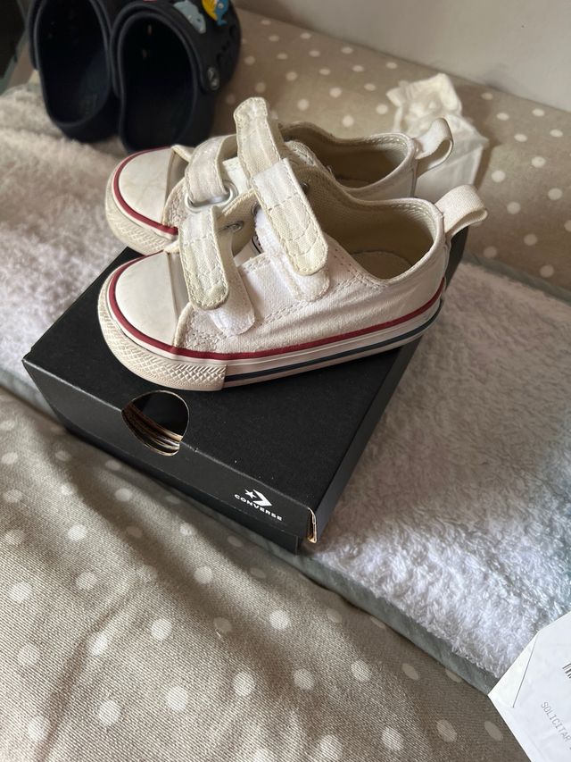 Converse blancas niño número 21
SOLO DOS USOS