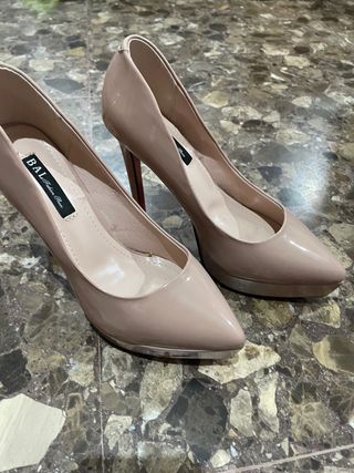 Tacones beige Zapatos elegantes