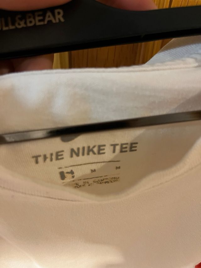 Camiseta Nike blanca básica