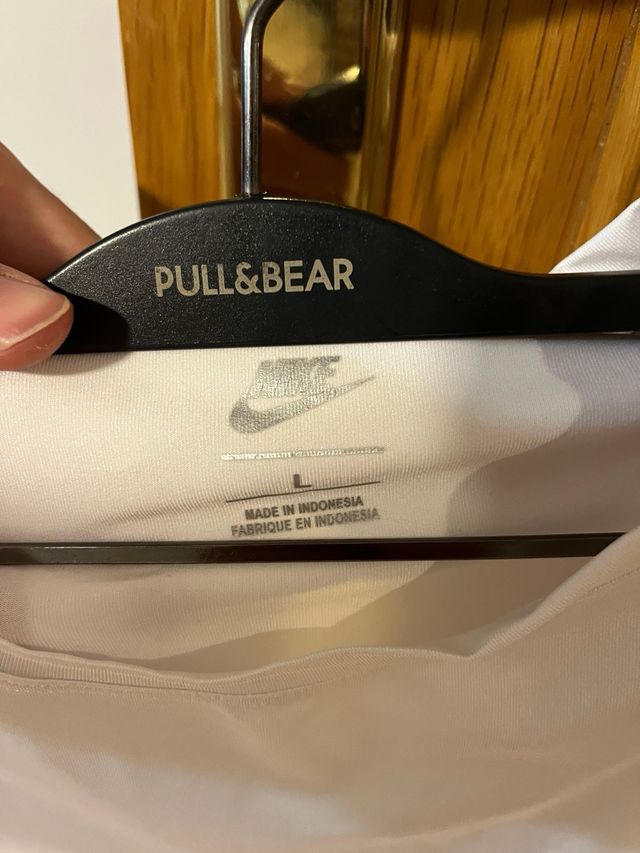 Camiseta Nike blanca básica