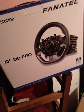 Fanatec DD Pro - Volante PS5/PS4