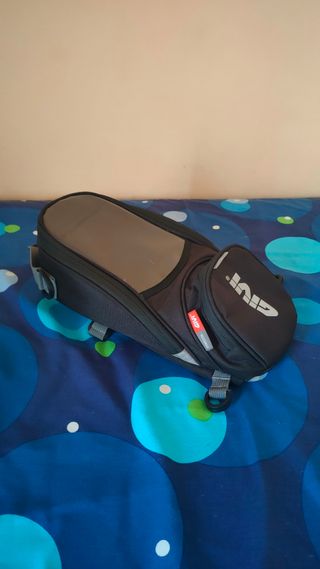 GIVI EA106B - Borsa Serbatoio 6L