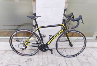 Bicicleta carretera Focus Cayo carbono talla 52