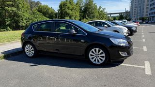 Opel Astra 2011