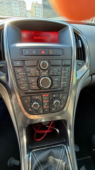 Opel Astra 2011