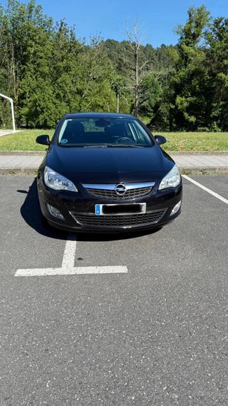 Opel Astra 2011