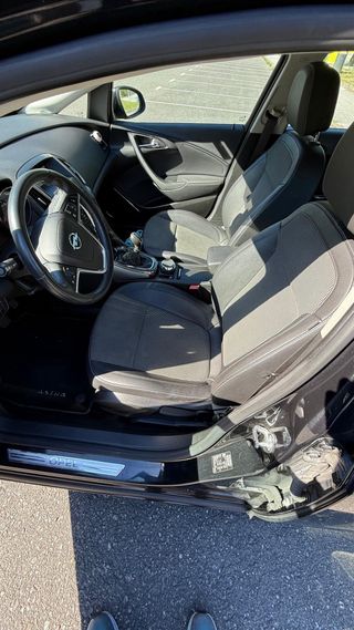 Opel Astra 2011