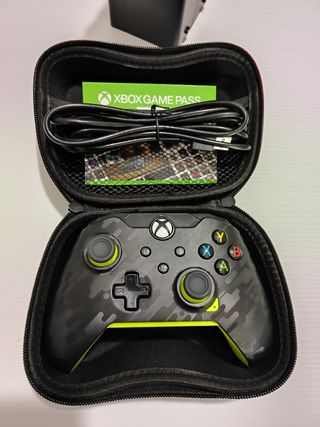 Xbox Series S con...