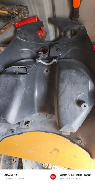 Guantera Piaggio Zip AC