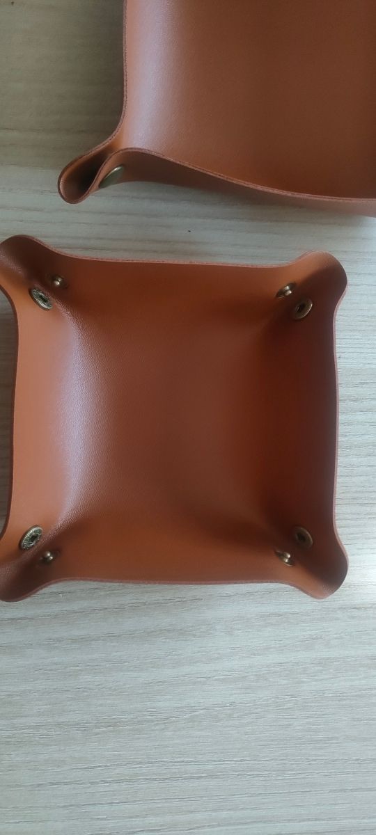 2 Bandejas de Cuero Sintético o vaciabolsillos