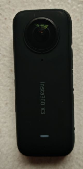 Insta360 X3 + Palo Selfie Invisible – Acción 36
