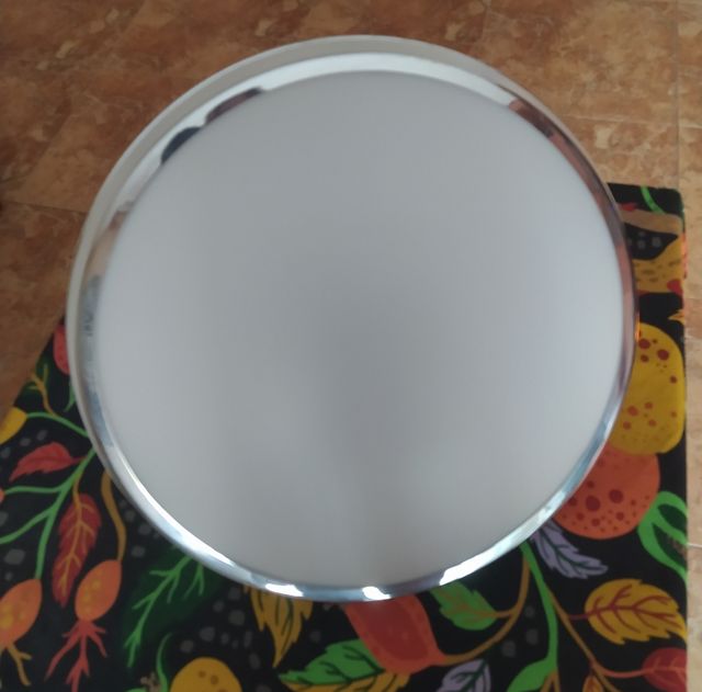 Ventilador techo - Sin mando,por eso es tan barato