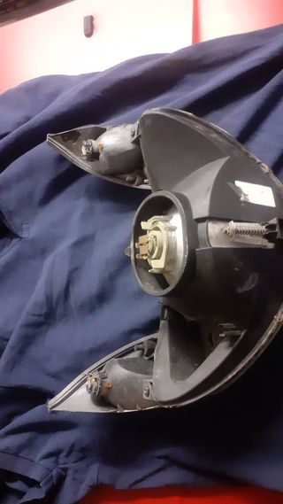 Faro delantero Peugeot Vivacity