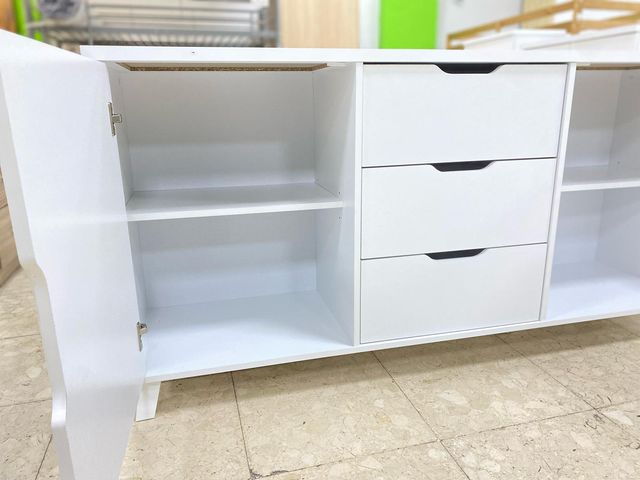 APARADOR BLANCO CON DOS PUERTAS Y 3 CAJONES NUEVO