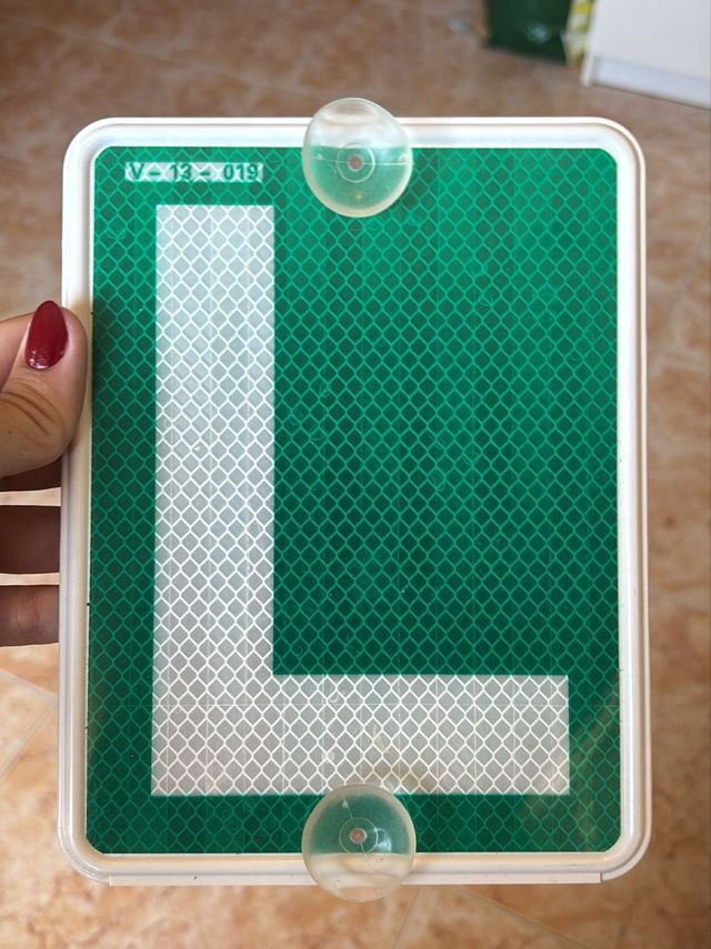 L para el carnet de conducir