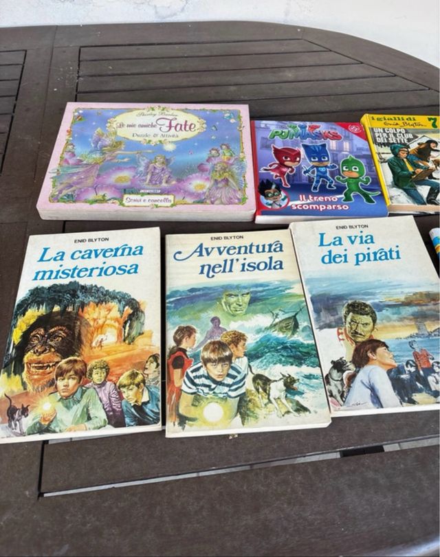 stock di libri per bambini e ragazzi