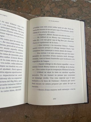 3. LA CAIXA MÀGICA, DE ANA CAMPOY
