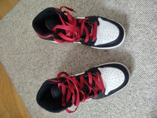 Air Jordan 1 Mid - Niño 36