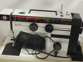 Máquina de coser Alfa