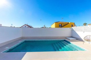 Chalet en venta en La Siesta - El Salado - Torreta en Torrevieja