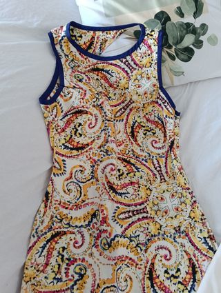 2 Vestidos Zara - Multicolor y Blanco