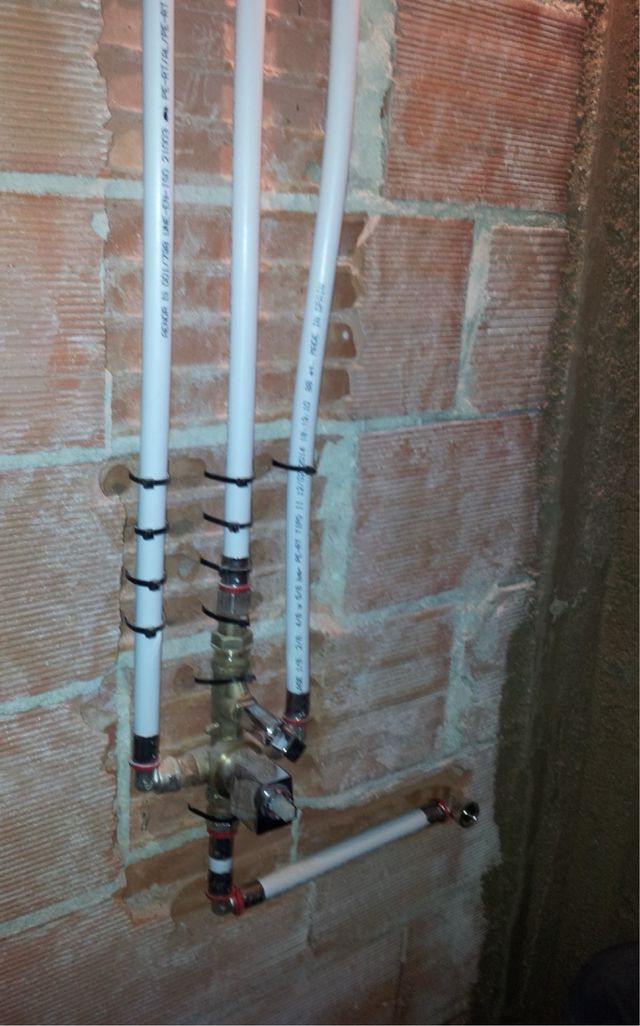 Fontanería profesional – Servicio urgente 24h