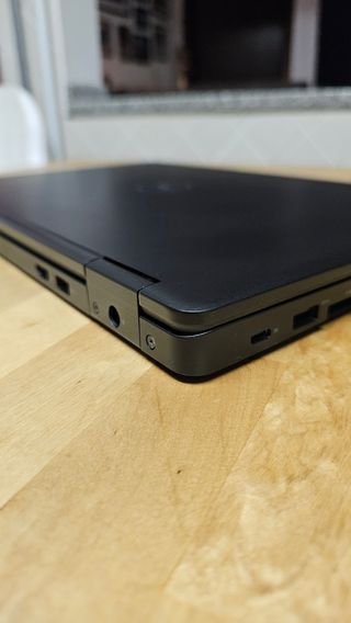 Dell Latitude 5590 - i7 8650U, nvidia mx130