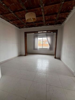 Piso en venta en Ca n'Aurell en Terrassa