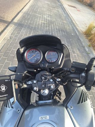 Honda CBF125 - Gris Plateado